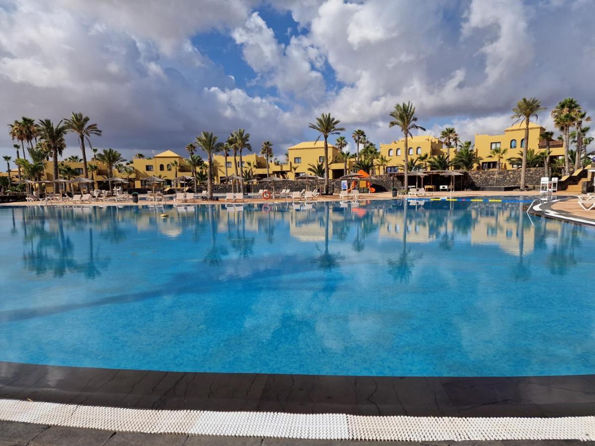 コラレホCasa Mari Y Jose Con Grandes Piscinas Y Wifi Gratisアパートメント エクステリア 写真