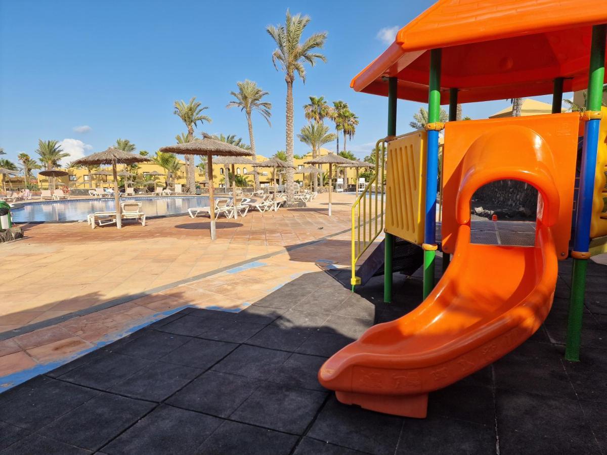 コラレホCasa Mari Y Jose Con Grandes Piscinas Y Wifi Gratisアパートメント エクステリア 写真